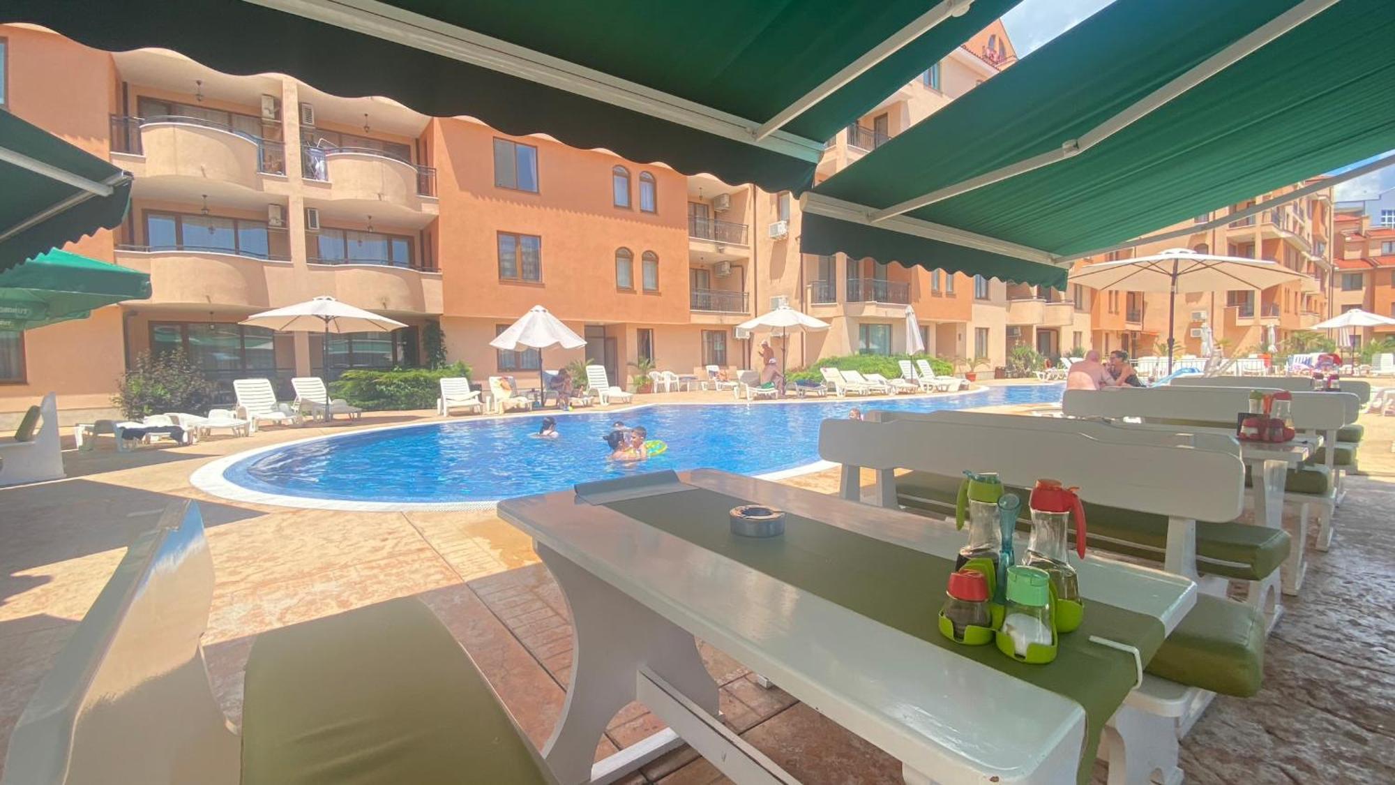 סאני ביץ' Bratanov Summer Apartment מראה חיצוני תמונה