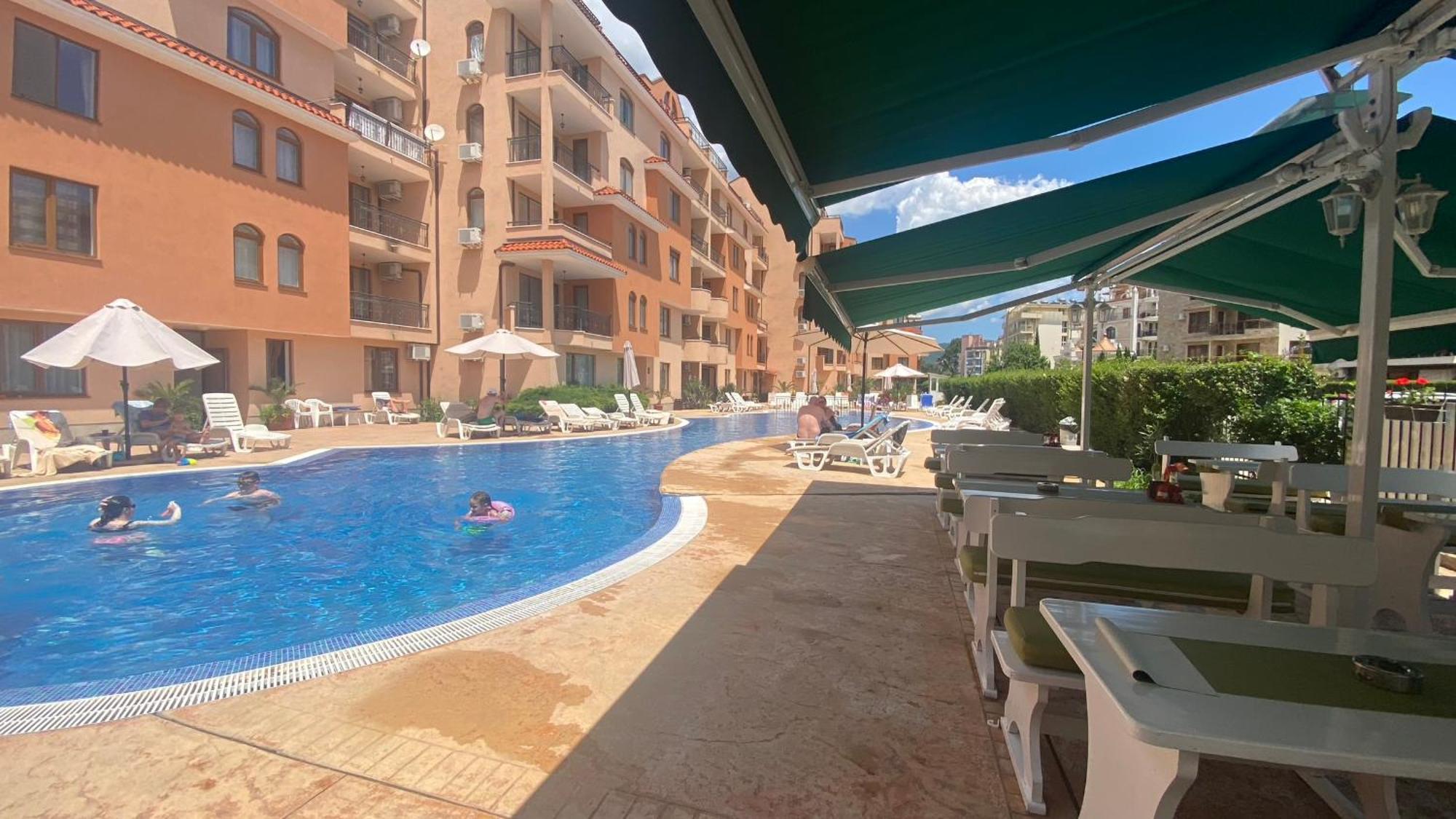 סאני ביץ' Bratanov Summer Apartment מראה חיצוני תמונה